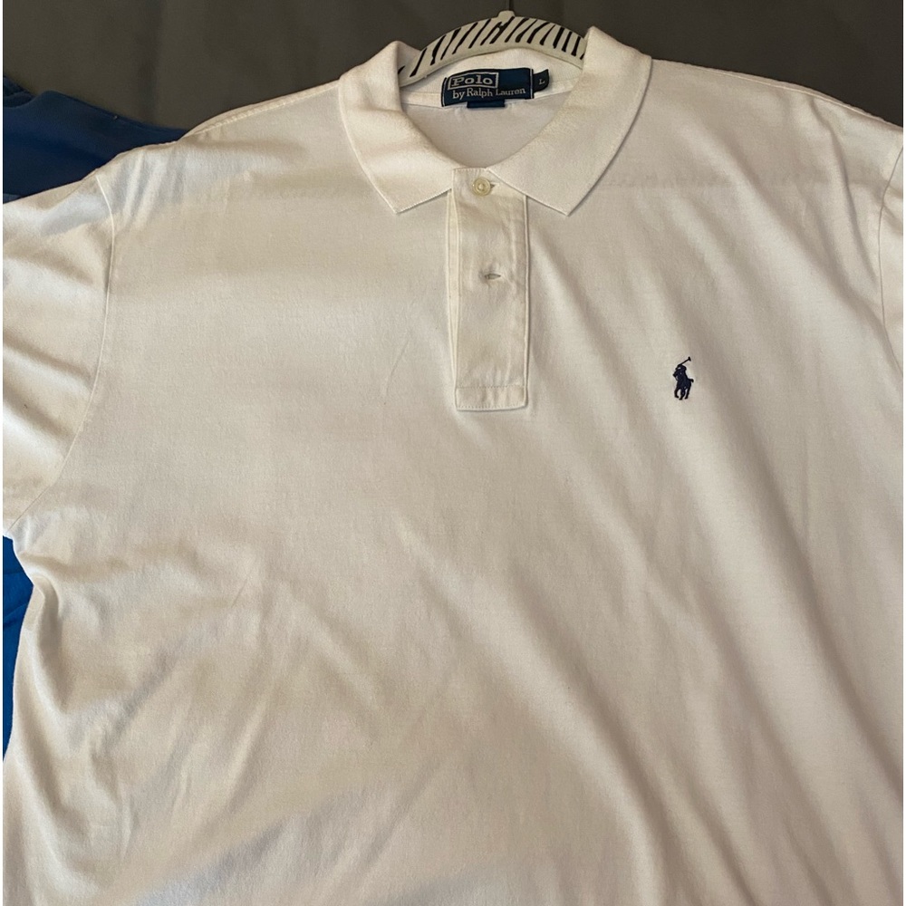 POLO - Men’s short sleeve polo collared shirt.   Excellent condition.